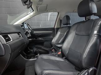 2015 Mitsubishi Outlander - Thumbnail