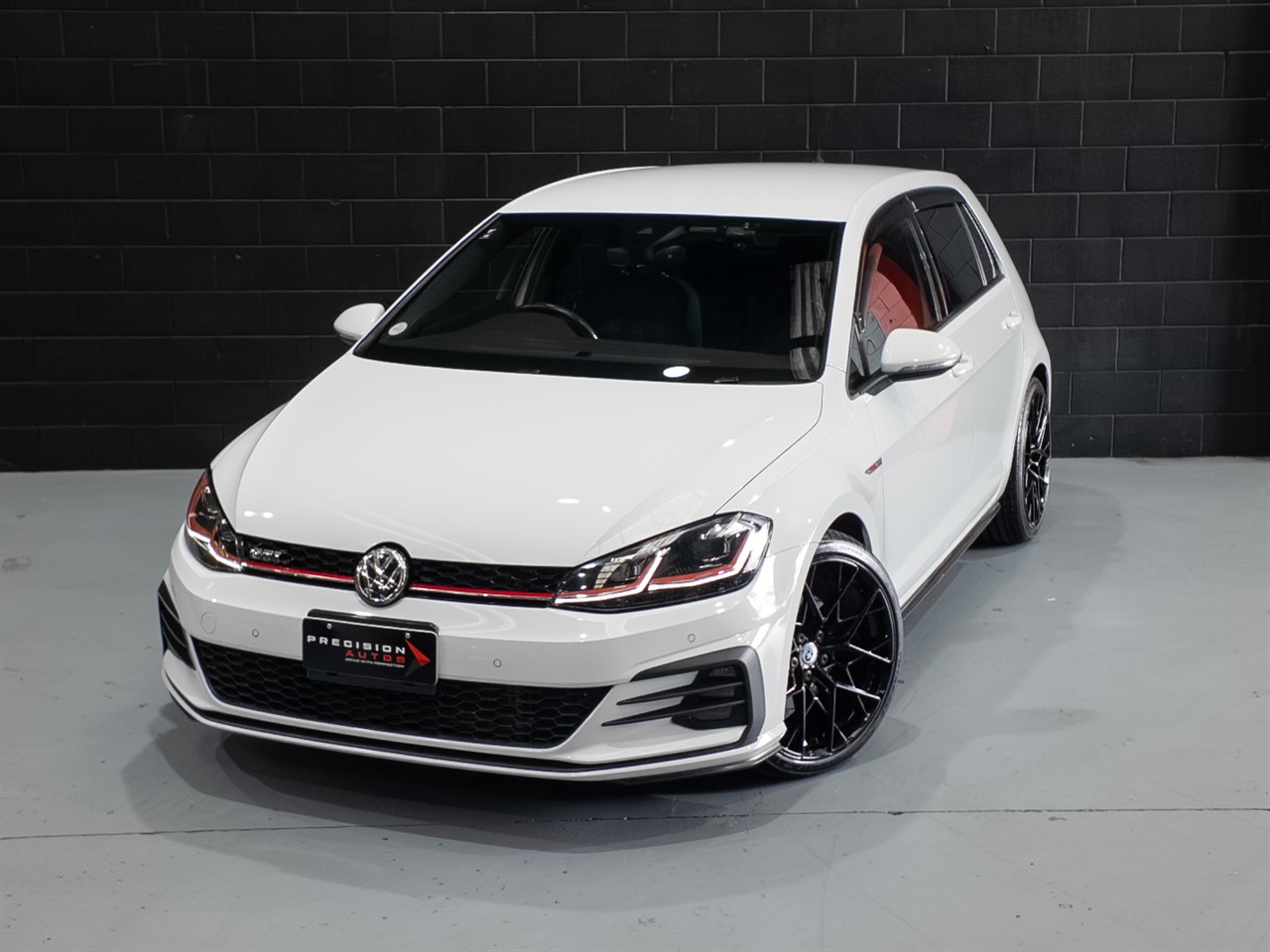 2017 Volkswagen GOLF