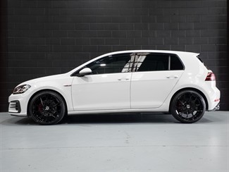 2017 Volkswagen GOLF - Thumbnail