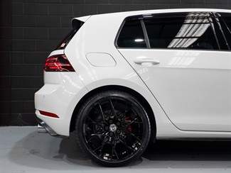 2017 Volkswagen GOLF - Thumbnail