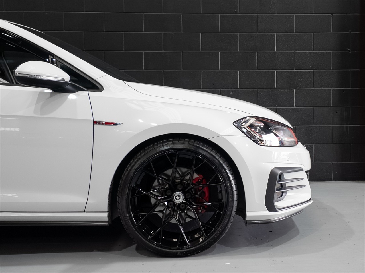 2017 Volkswagen GOLF