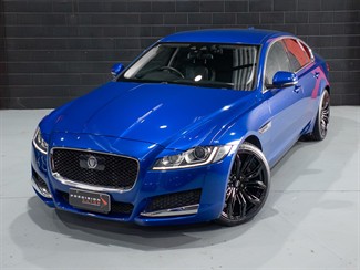 2017 Jaguar XF - Thumbnail