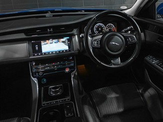 2017 Jaguar XF - Thumbnail