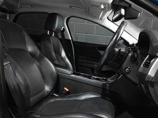 2017 Jaguar XF - Thumbnail