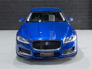 2017 Jaguar XF - Thumbnail