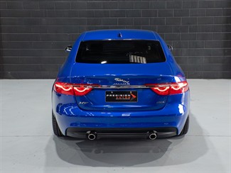 2017 Jaguar XF - Thumbnail