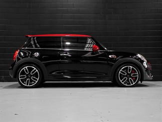 2017 Mini Cooper - Thumbnail