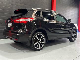 2017 Nissan Qashqai - Thumbnail