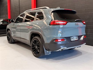 2016 Jeep Cherokee - Thumbnail