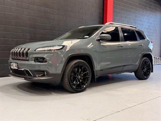 2016 Jeep Cherokee - Thumbnail