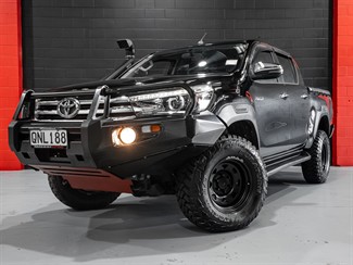 2017 TOYOTA Hilux - Thumbnail