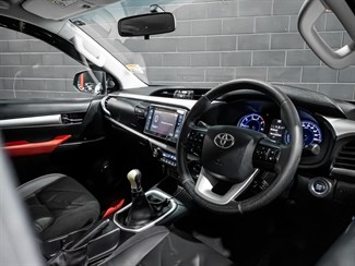 2017 TOYOTA Hilux - Thumbnail