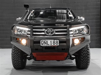 2017 TOYOTA Hilux - Thumbnail