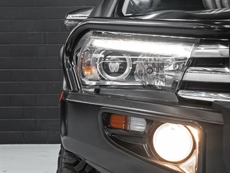 2017 TOYOTA Hilux - Thumbnail