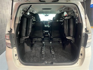 2010 TOYOTA Vellfire - Thumbnail