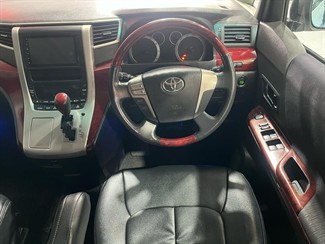 2010 TOYOTA Vellfire - Thumbnail