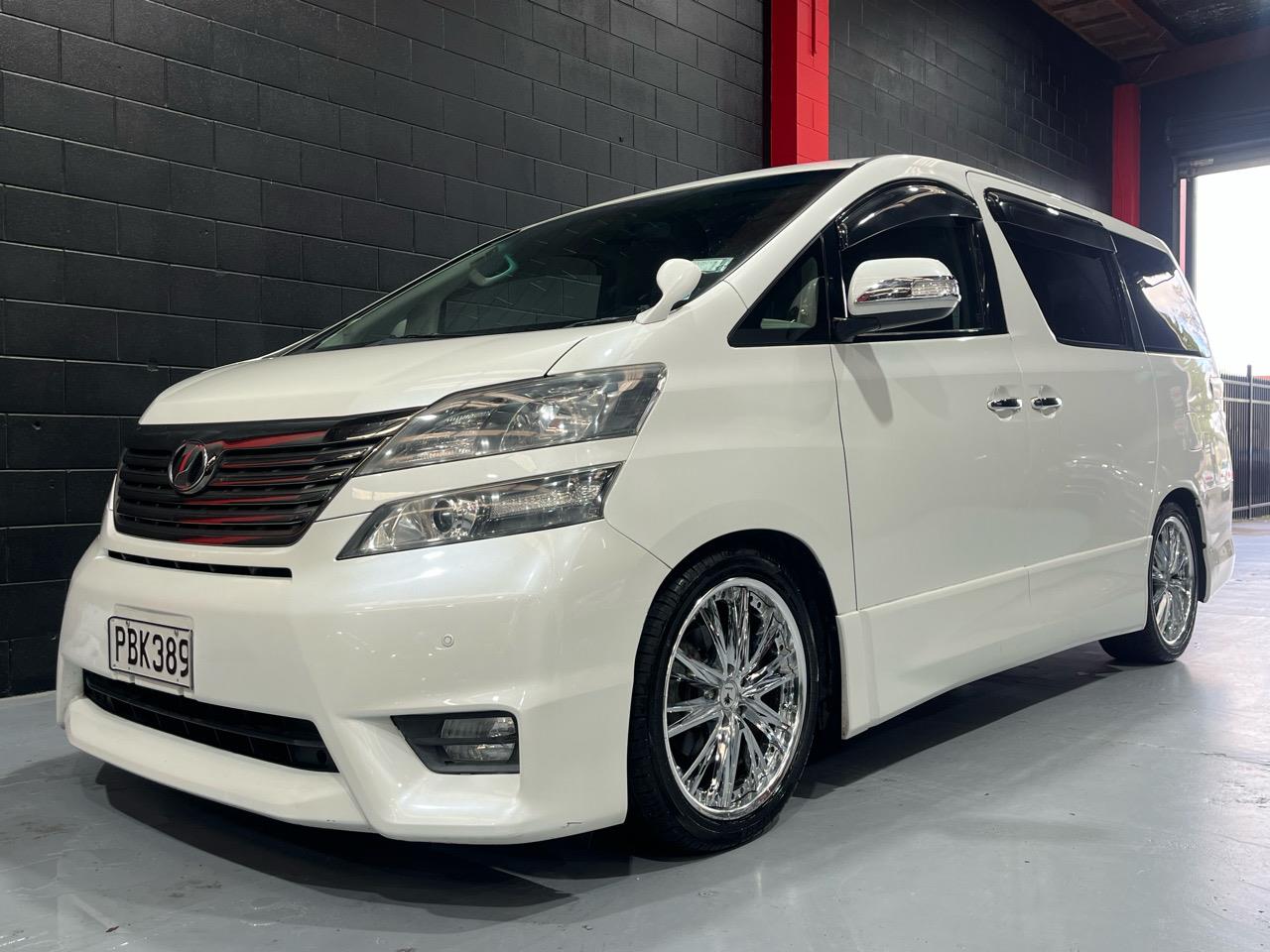 2010 TOYOTA Vellfire