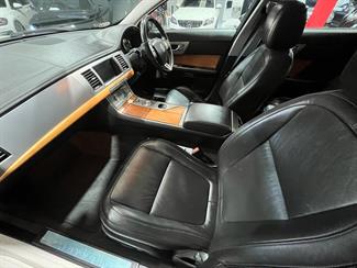 2009 Jaguar XF - Thumbnail