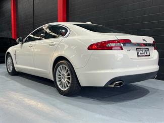 2009 Jaguar XF - Thumbnail