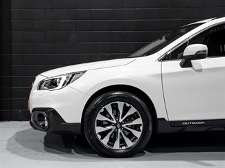 2016 Subaru Outback - Thumbnail