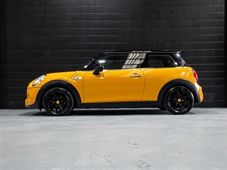 2014 Mini Cooper - Thumbnail