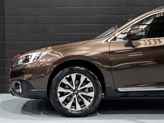 2017 Subaru Outback - Thumbnail