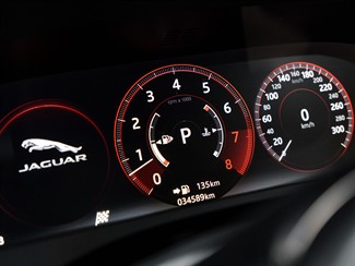 2017 Jaguar F-PACE - Thumbnail