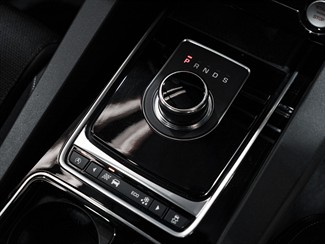2017 Jaguar F-PACE - Thumbnail