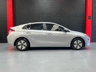 2022 hyundai Ioniq - Thumbnail