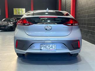 2022 hyundai Ioniq - Thumbnail