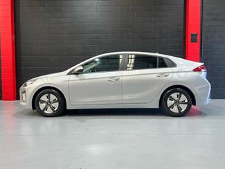 2022 hyundai Ioniq - Thumbnail