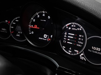 2020 Porsche Cayenne - Thumbnail