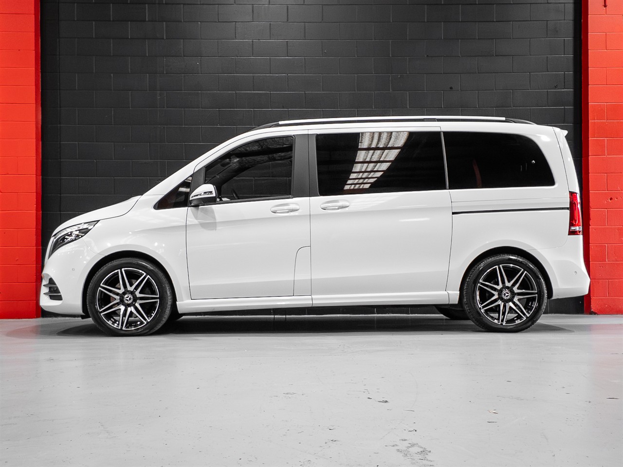 2021 Mercedes-Benz V 220 d