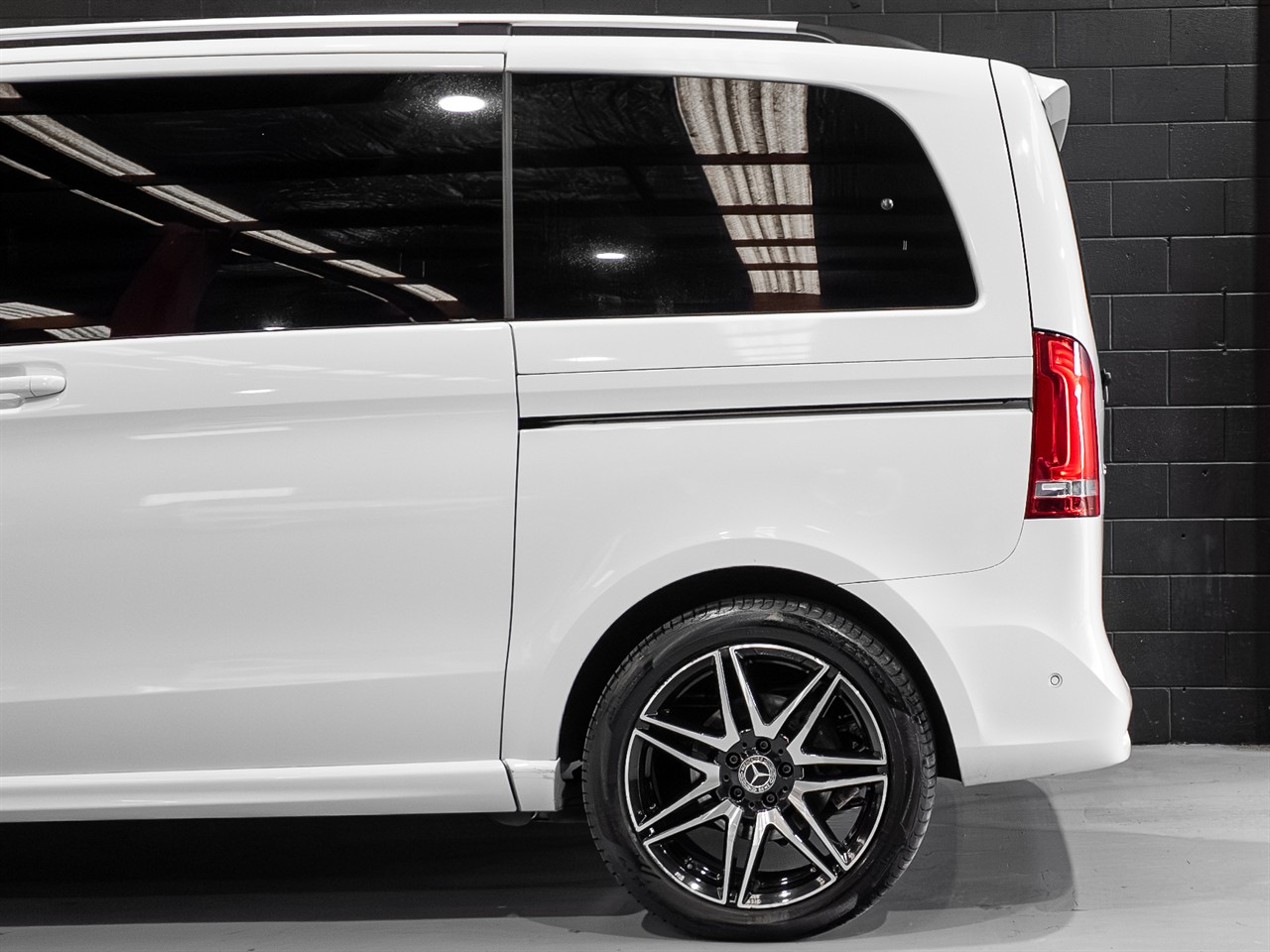2021 Mercedes-Benz V 220 d
