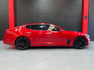 2018 Kia Stinger - Thumbnail