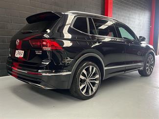 2018 Volkswagen Tiguan - Thumbnail