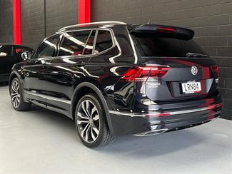 2018 Volkswagen Tiguan - Thumbnail