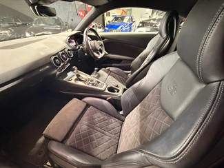 2015 Audi TTS - Thumbnail