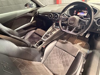 2015 Audi TTS - Thumbnail