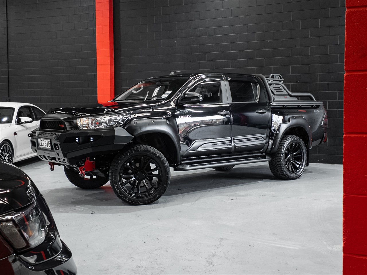 2019 TOYOTA Hilux
