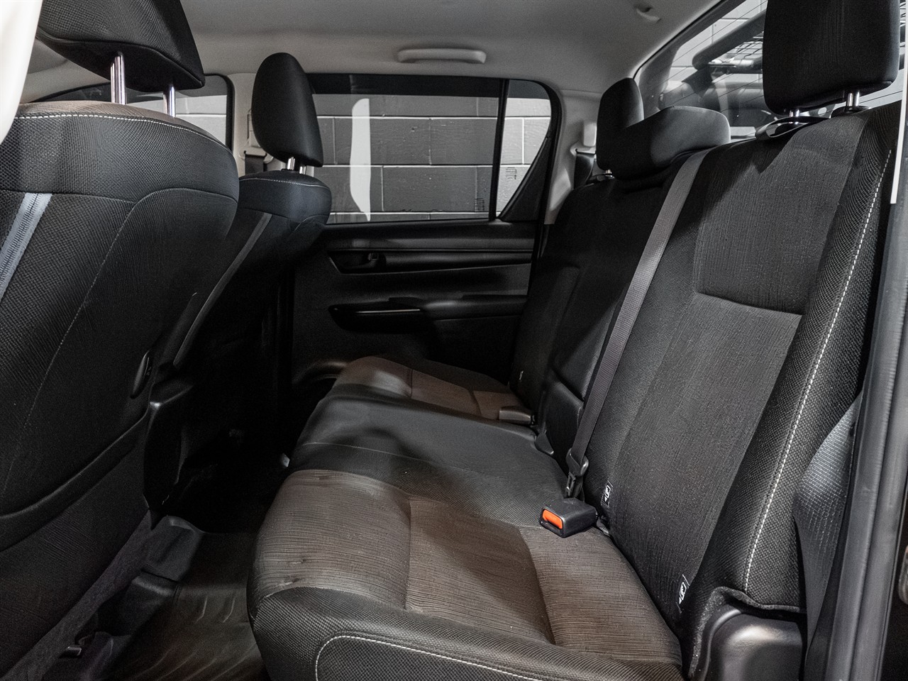 2019 TOYOTA Hilux