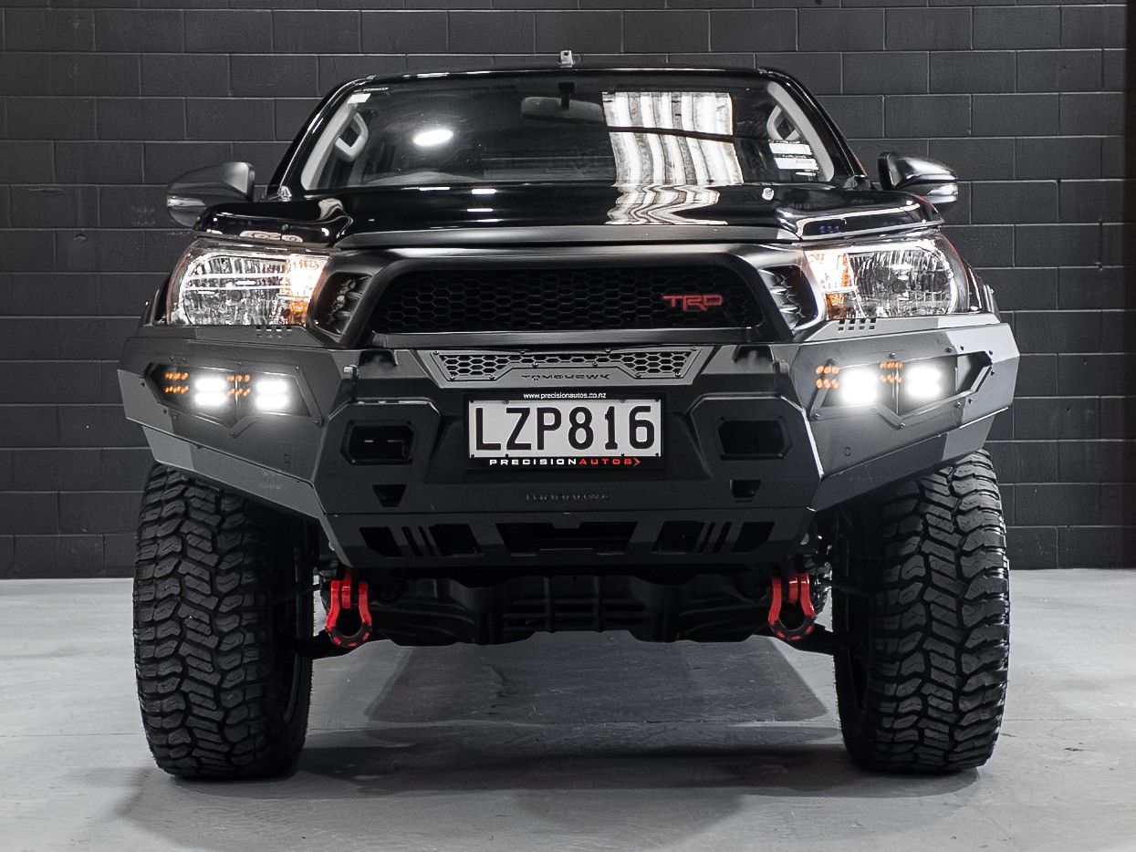 2019 TOYOTA Hilux