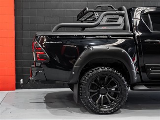 2019 TOYOTA Hilux - Thumbnail
