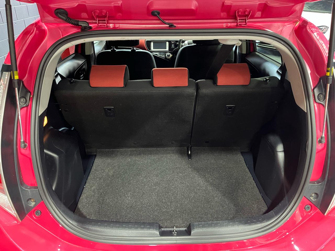 2014 TOYOTA Aqua
