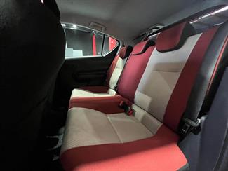 2014 TOYOTA Aqua - Thumbnail