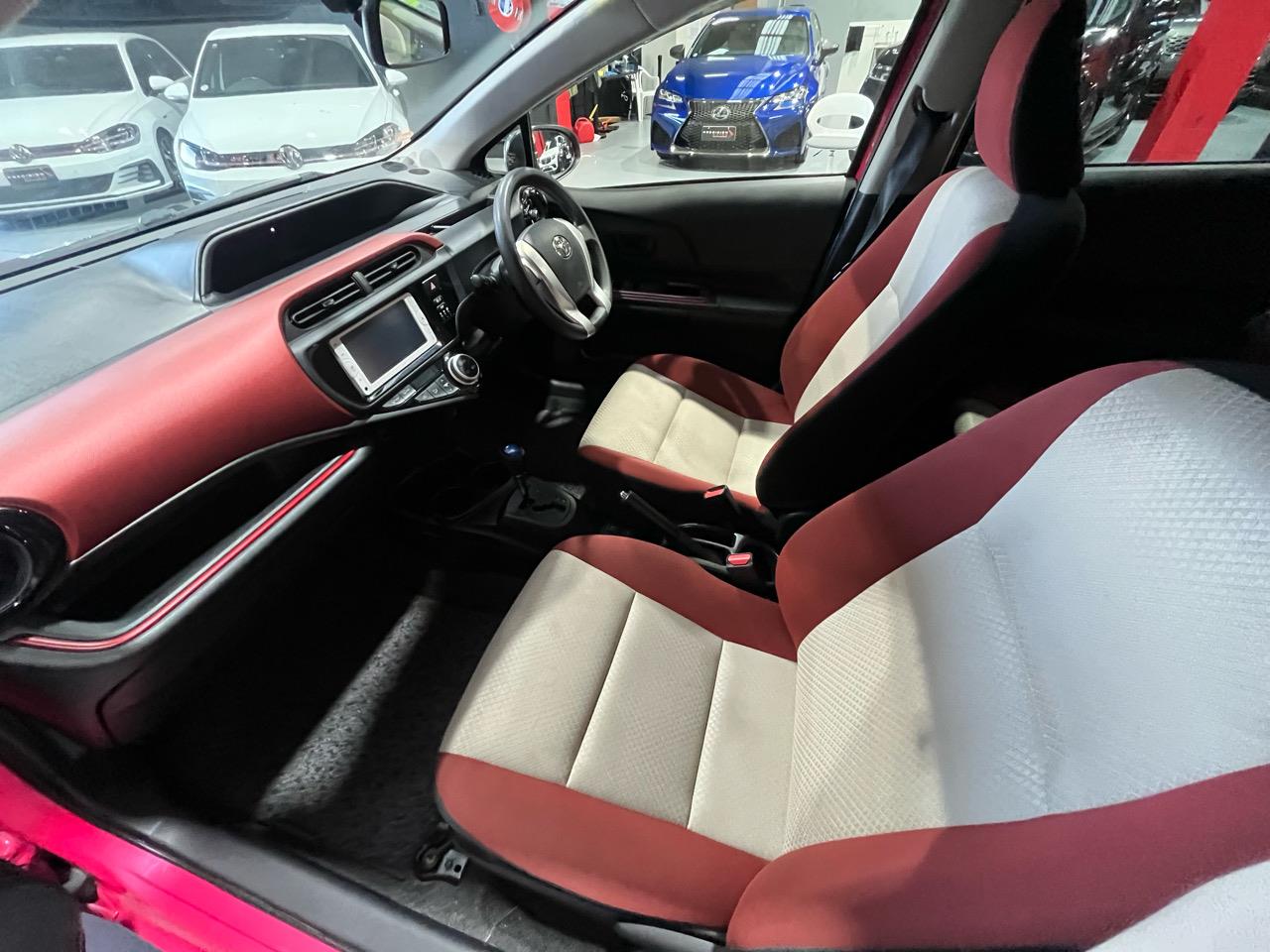 2014 TOYOTA Aqua