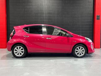 2014 TOYOTA Aqua - Thumbnail