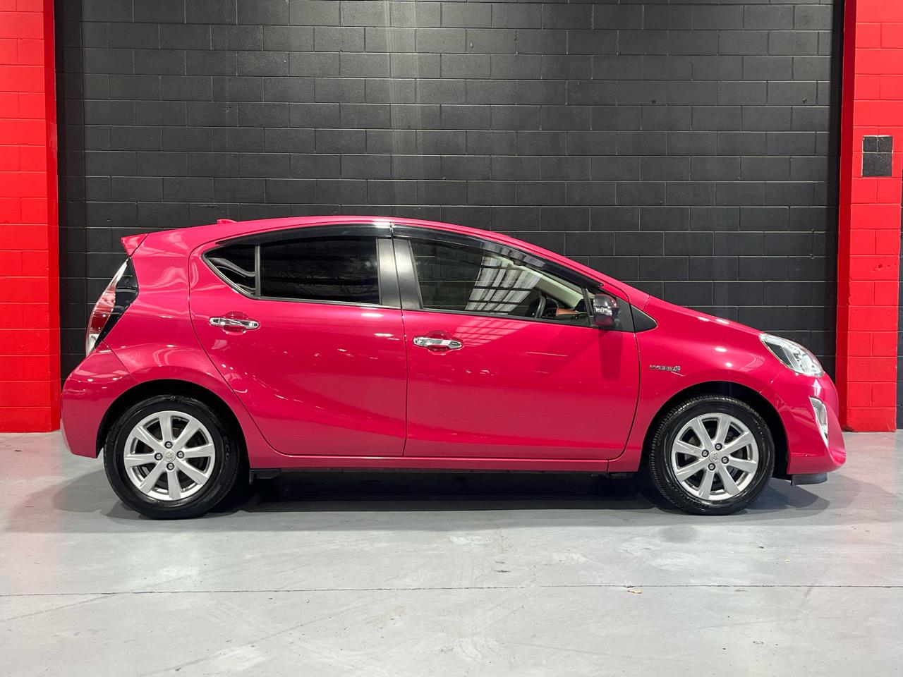 2014 TOYOTA Aqua