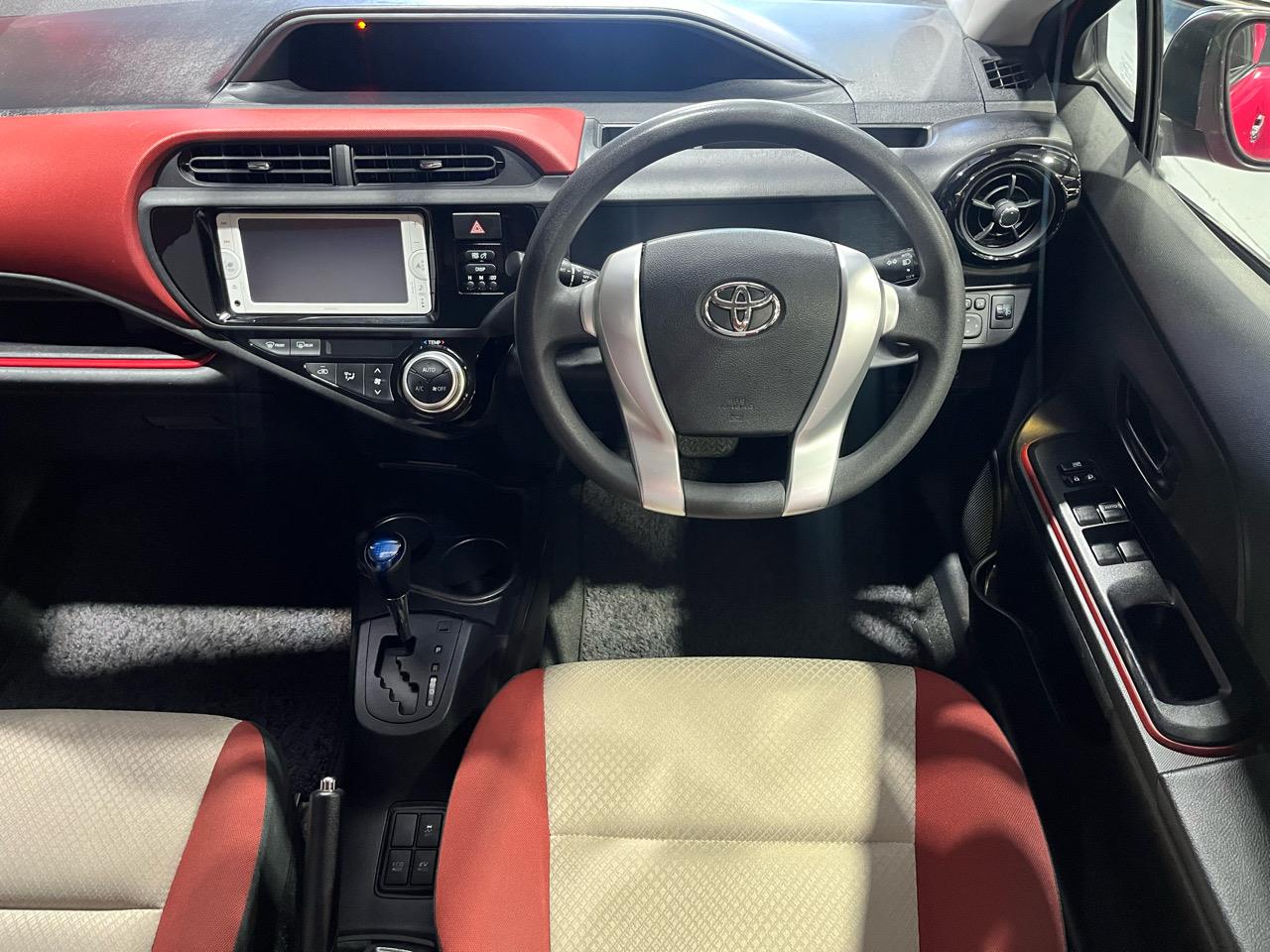 2014 TOYOTA Aqua