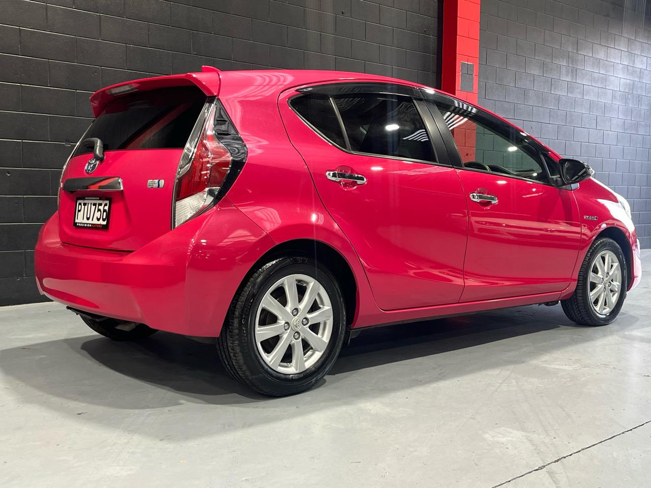 2014 TOYOTA Aqua
